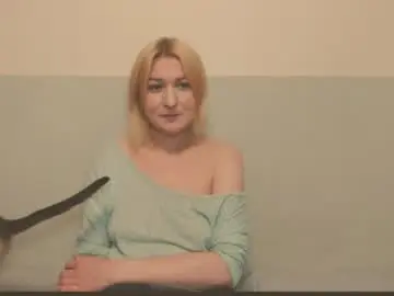 Chaturbate Live Sex Cam of the_basic_instinctt
