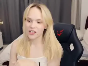 Chaturbate Adult Webcams of thehousemaid1