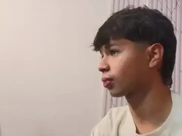 Chaturbate Live Sex Cam of spark_tay