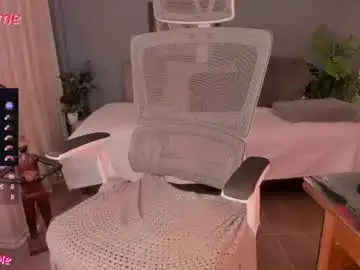 Chaturbate Live Porn of lexa_online