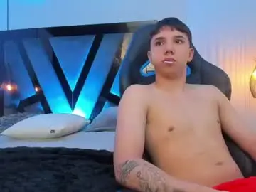 Chaturbate Live Sex Cam of andy_miller5