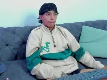 Chaturbate Live Porn of kroywave