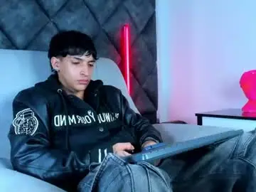 Chaturbate Free Porn Cam of kroywave