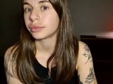 Chaturbate Live Sex Cam of lucyrait