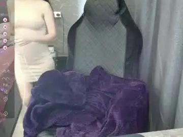 Chaturbate Live Sex Cam of aliceweiss_