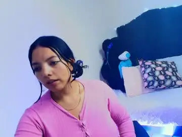 Chaturbate Live Sex Cam of loren_44tits