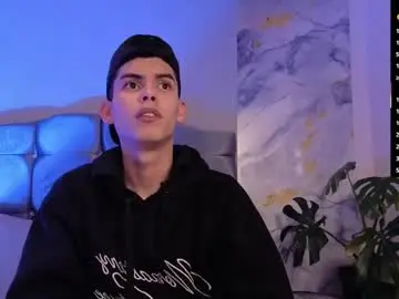 Chaturbate Live Sex Cam of sky_jules