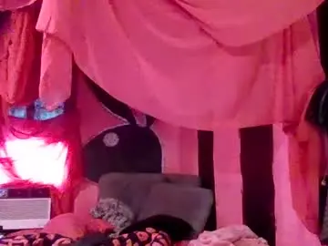 Chaturbate Live Sex of twizzytoxic22