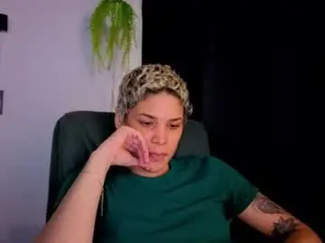 Chaturbate Free Porn Cam of laura_r23