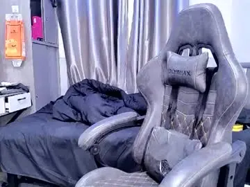 Chaturbate Live Sex Cam of linbaibai