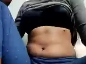 Chaturbate Live Sex of roop_sexy642
