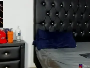 Chaturbate Watch Live Sex Cams of mikeblaree