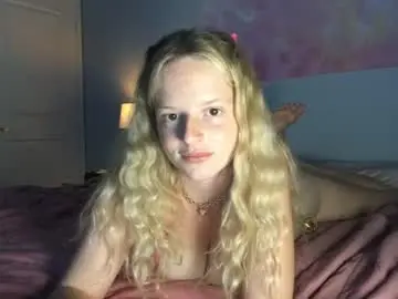 Chaturbate Nude Webcam of doeeyedpeach