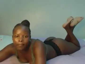 Chaturbate Live Sex Cam of prettymelly_