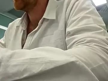 Chaturbate Sex Cam of aussie_dadbod6969