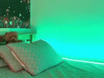 Chaturbate Free Porn Cam of ross_bakerhot
