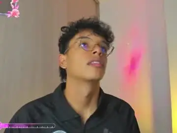 Chaturbate Sex Cam of maxfrost1