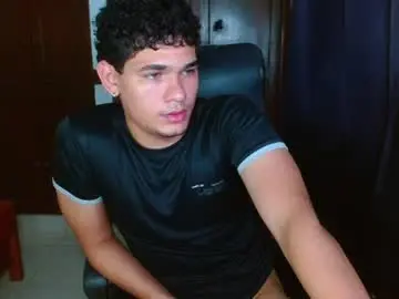 Chaturbate Best live sex cam show of zyrosxk
