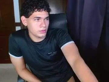 Chaturbate Watch Live Sex Cams of zyrosxk