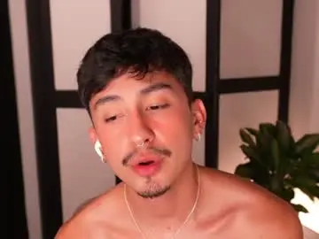 Chaturbate Live Porn of sweettaaron