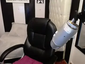 Chaturbate Live Sex Cam of zoee_muller