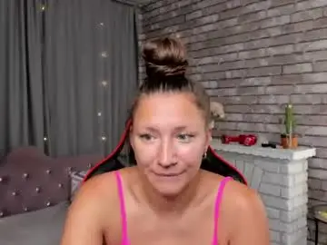 Chaturbate Live Sex Cam of mollynay