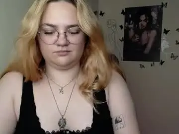 Chaturbate Sex Chat of redhotqueen1