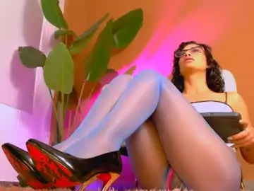 Chaturbate Free Porn Cam of aveline_nuit