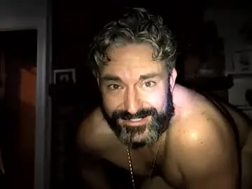 Chaturbate Live Sex Cam of hungitalian40