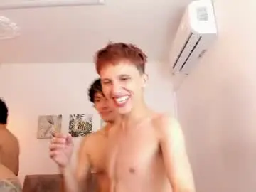 Chaturbate Free Live Porn of wallen_house