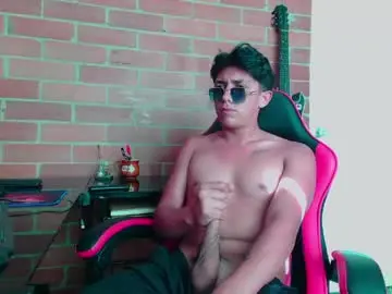 Chaturbate Best live sex cam show of ethann2_