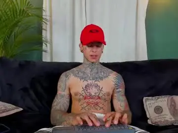 Chaturbate Free Porn Cam of aron_ford
