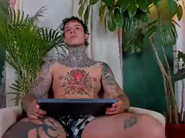 Chaturbate Watch Live Sex Cams of aron_ford
