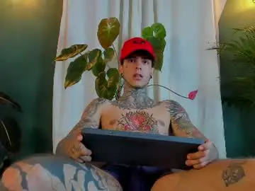 Chaturbate Free Live Porn of aron_ford