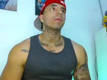 Chaturbate Live Sex Cam of darius_phoenix