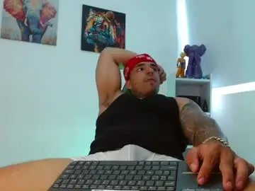 Chaturbate Sex Cam of darius_phoenix