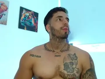 Chaturbate Sex Chat of darius_phoenix
