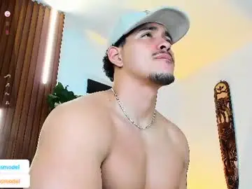 Chaturbate Live Sex Cam of lucasanto_