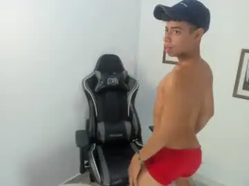 Chaturbate Live Porn of alexx_cum18