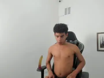 Chaturbate Free Porn Cam of alexx_cum18