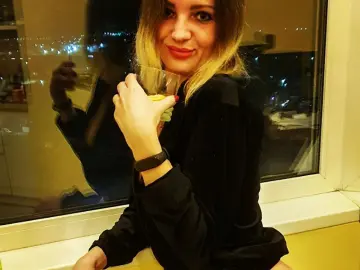 Imlive Nude Webcam of VeronikaGold35