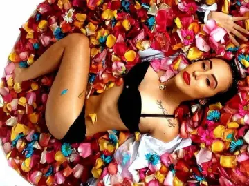 Imlive Free Live Porn of Kaia_Gerber