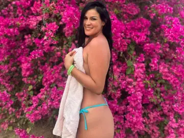 Imlive Watch Live Sex Cams of Natalie_Blakee