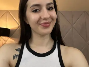 Imlive Live Sex Cam of AlesiaDesmond