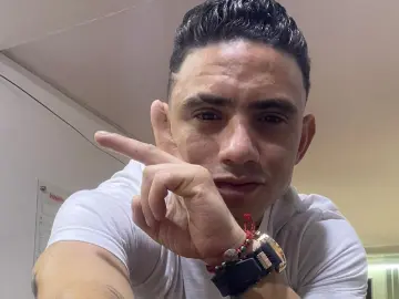 Imlive Live Porn of CarlosSpecter1