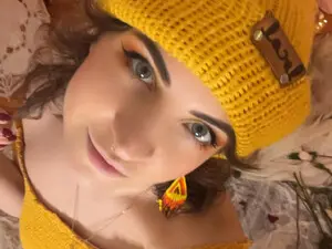 Myfreecams Watch Live Sex Cams of aliceisonfire