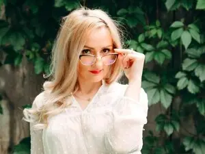 Myfreecams Private Sex Chat of White_flwer