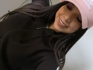 Myfreecams Free Live Porn of GabriellaSan