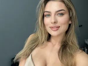 Myfreecams Live Sex Cam of SindiMoon