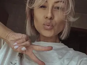 Myfreecams Live Sex Cam of Candibaby1